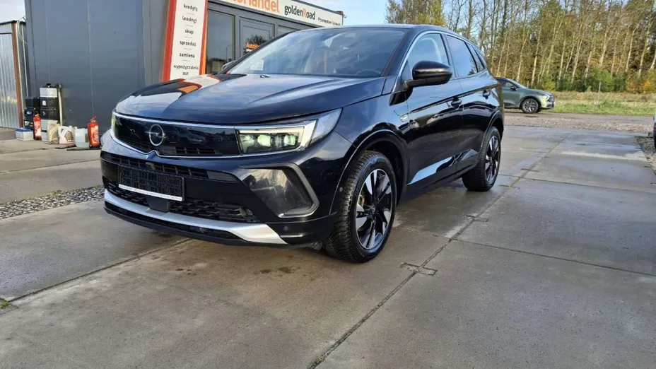 OPEL Grandland X -