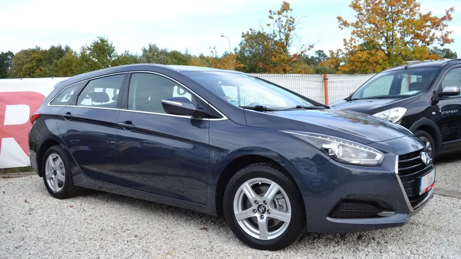 HYUNDAI i40 -