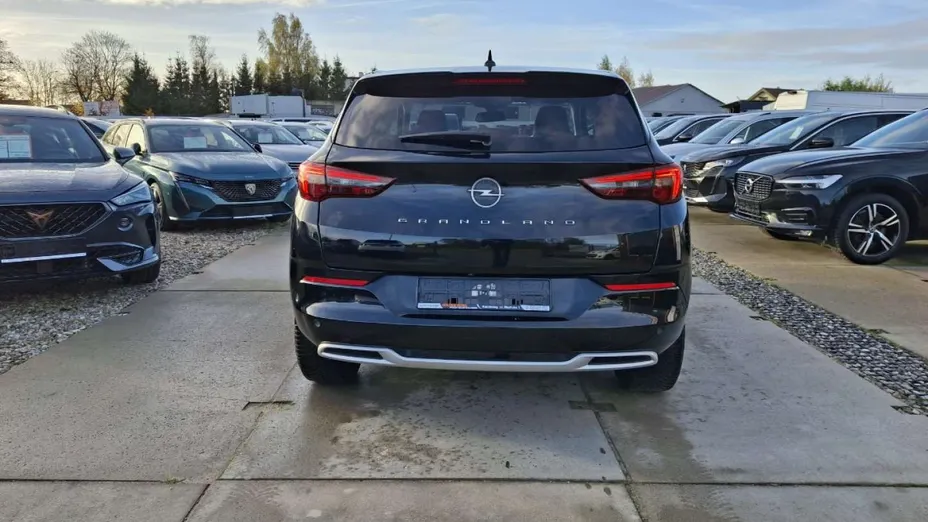 OPEL Grandland X -