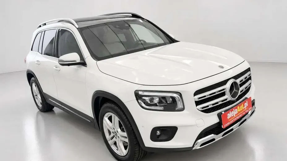 MERCEDES-BENZ GLB -