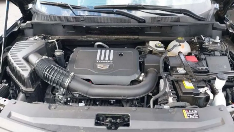 CADILLAC XT6 -