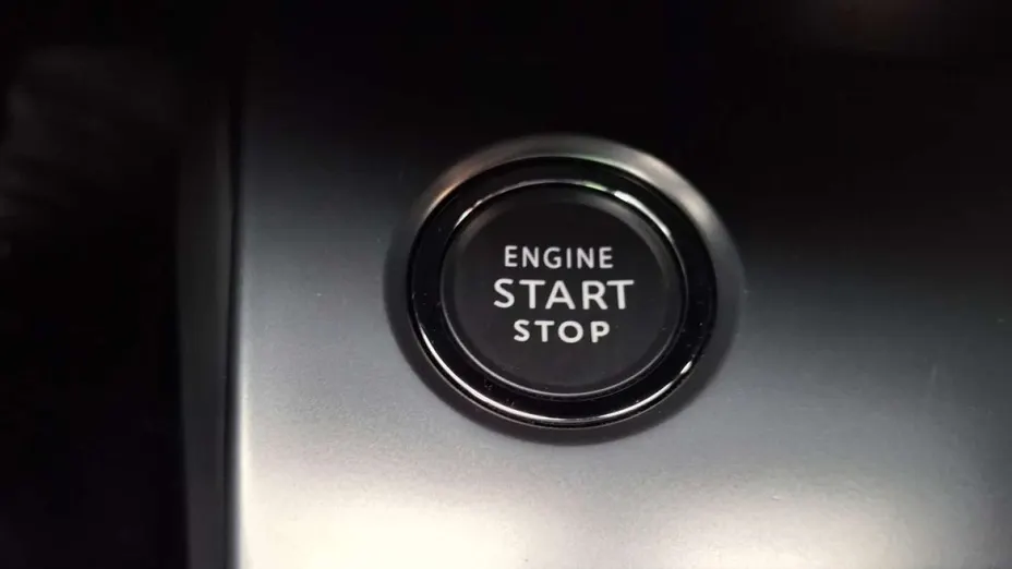 PEUGEOT 308 -