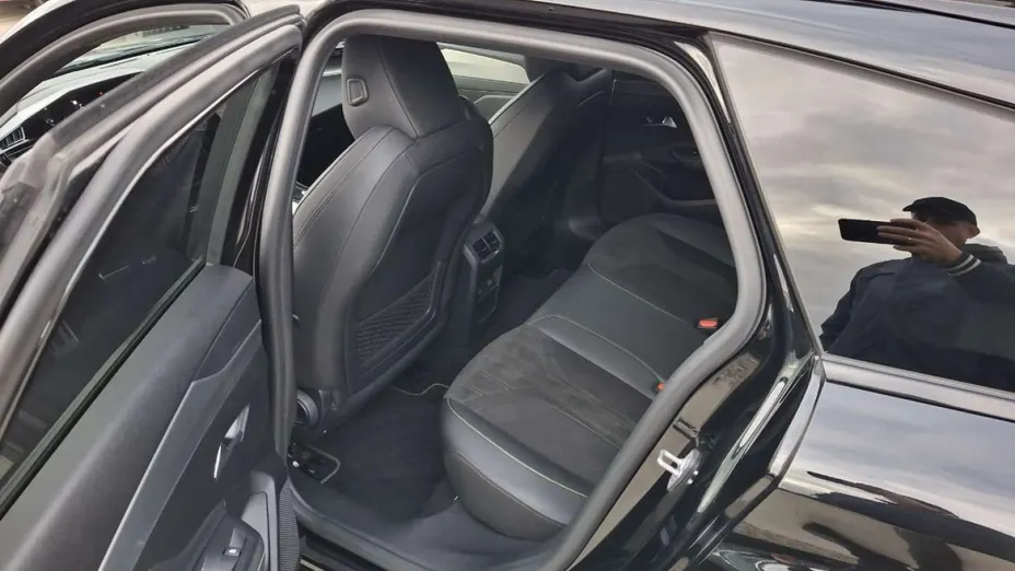 PEUGEOT 308 -