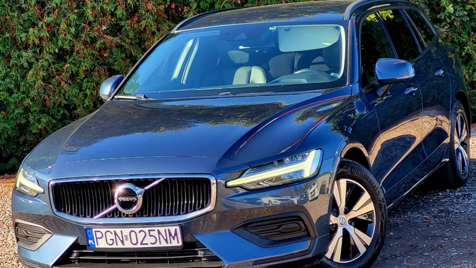 VOLVO V60 -
