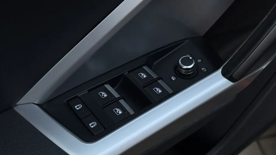 AUDI Q3 -
