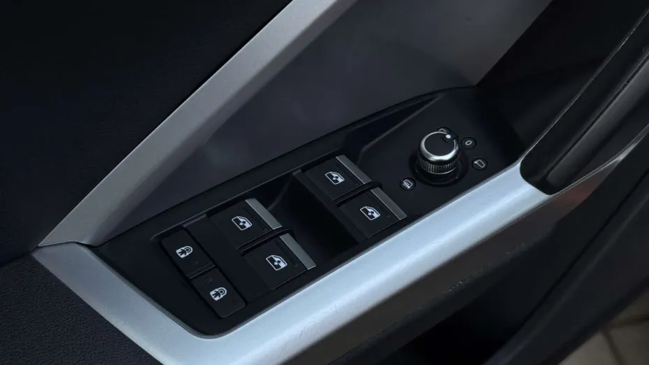 AUDI Q3 -