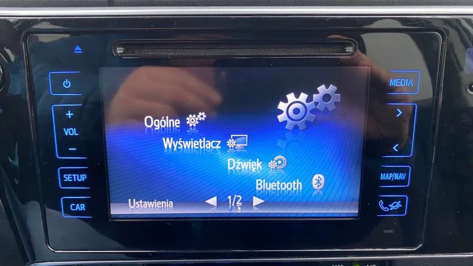 TOYOTA Auris -