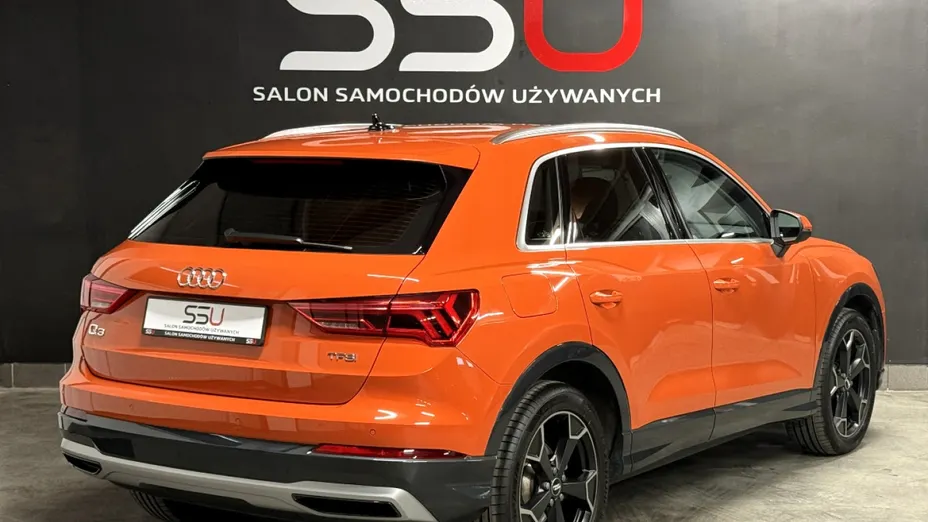AUDI Q3 -