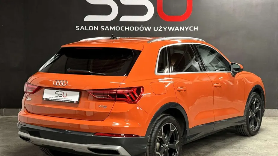 AUDI Q3 -