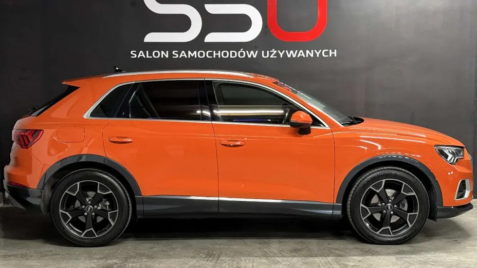 AUDI Q3 -