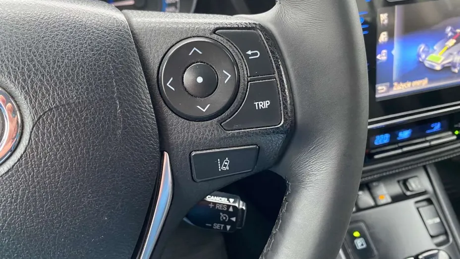 TOYOTA Auris -