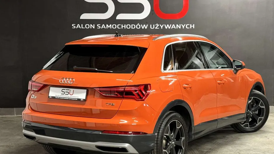 AUDI Q3 -