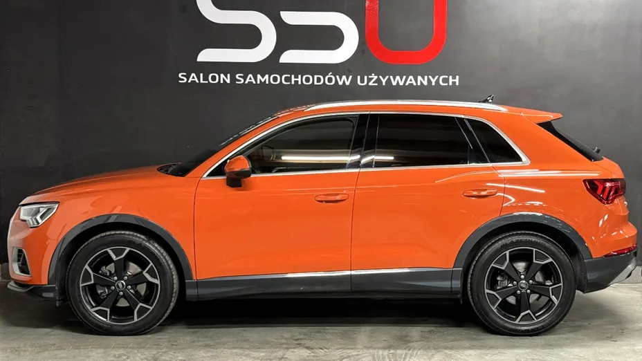 AUDI Q3 -