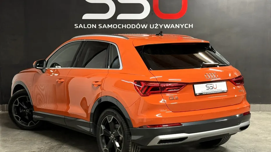 AUDI Q3 -