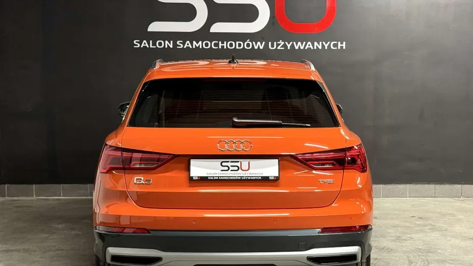 AUDI Q3 -