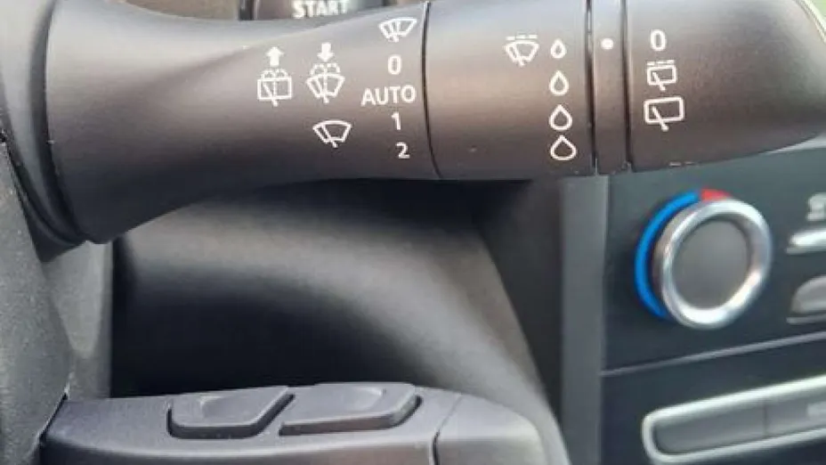 RENAULT Megane -