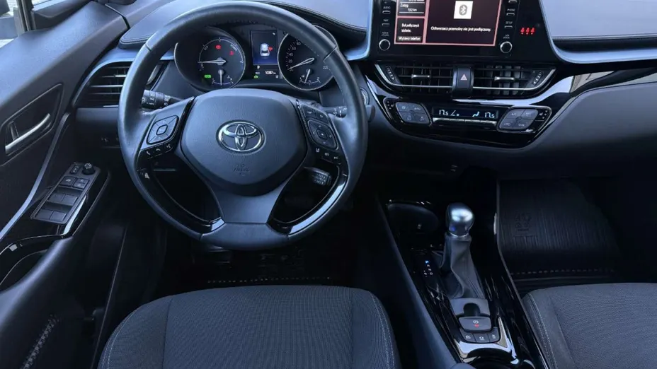 TOYOTA C-HR -