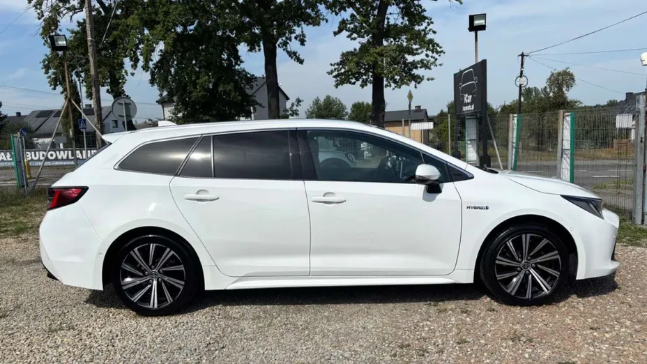 TOYOTA Corolla -