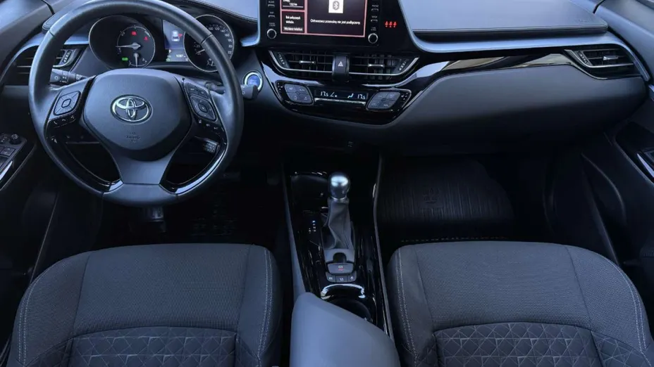 TOYOTA C-HR -