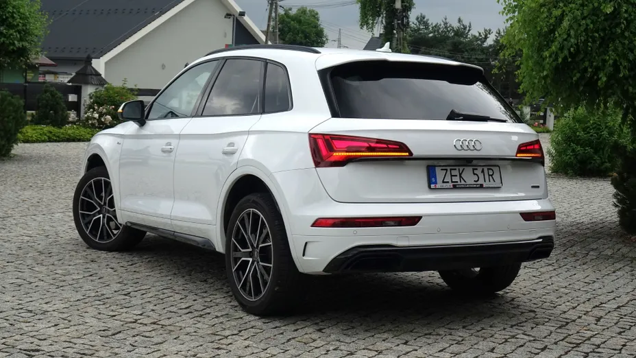 AUDI Q5 -