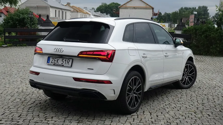 AUDI Q5 -