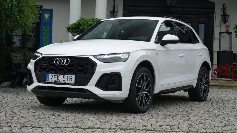 AUDI Q5 -