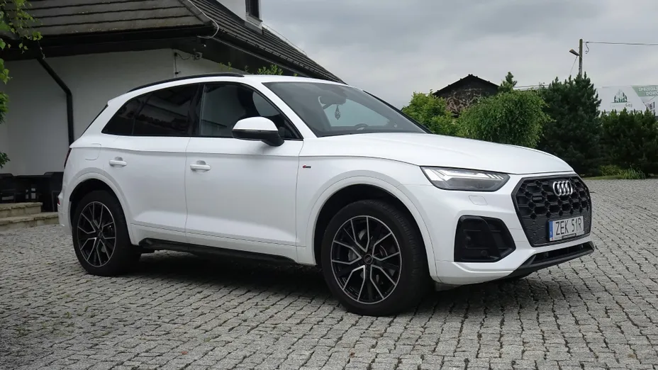 AUDI Q5 -