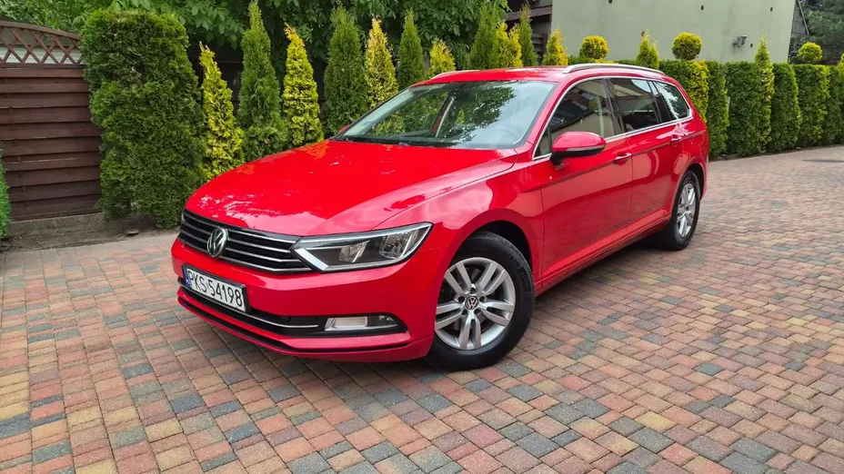 VOLKSWAGEN Passat -