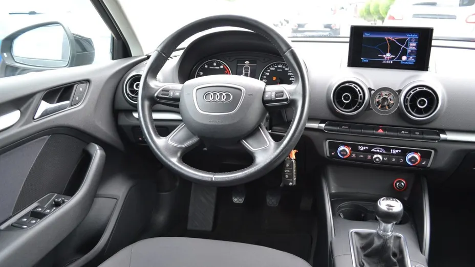 AUDI A3 Sportback -