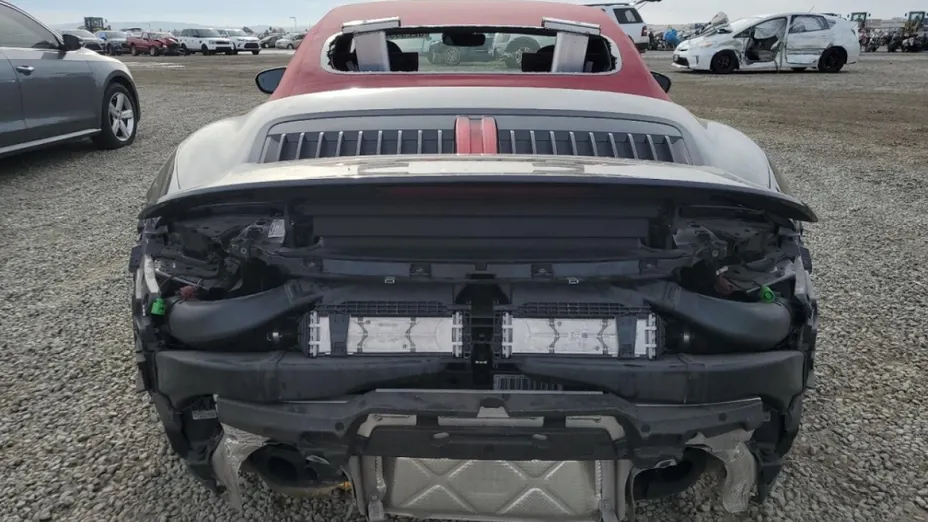 PORSCHE 911 -