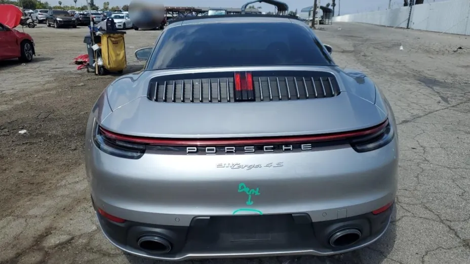 PORSCHE 911 -