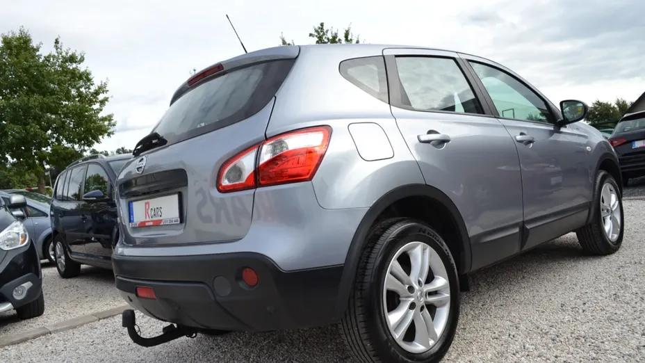 NISSAN Qashqai -