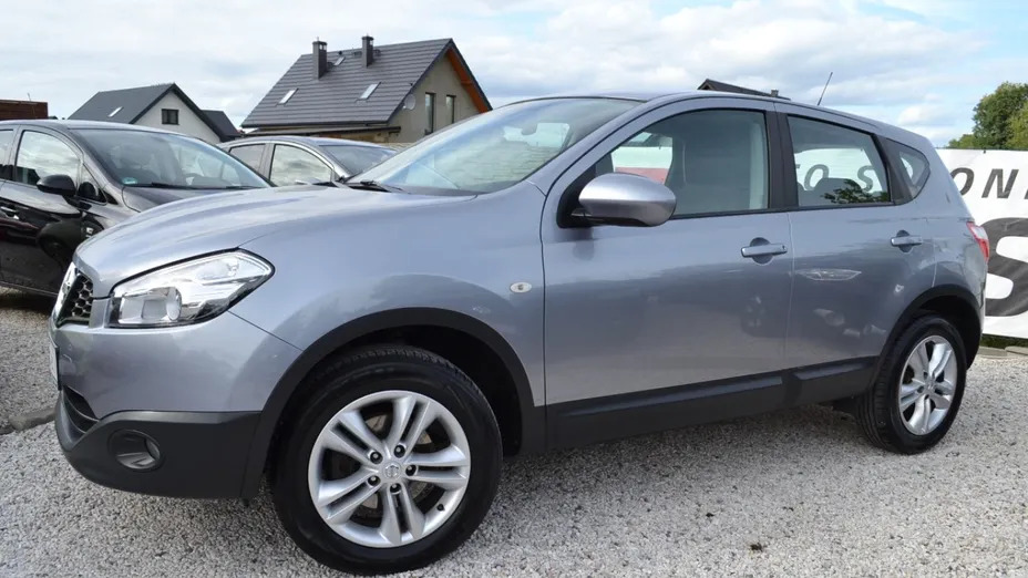 NISSAN Qashqai -