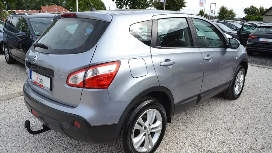 NISSAN Qashqai -