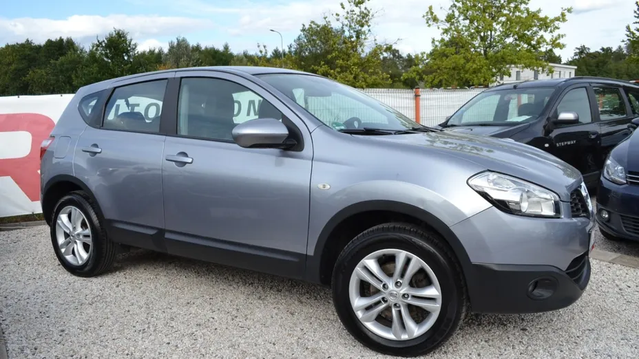 NISSAN Qashqai -