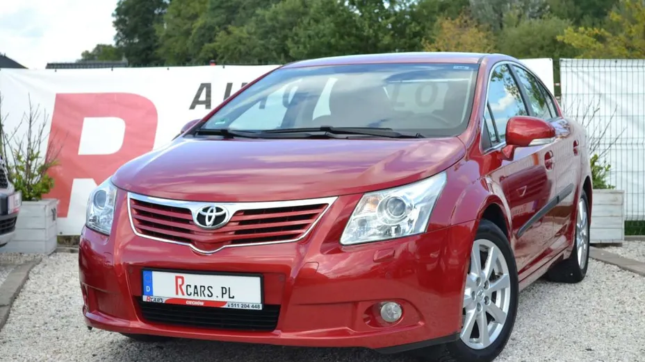 TOYOTA Avensis -