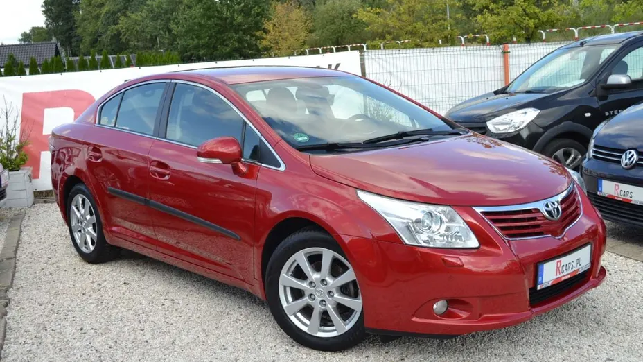 TOYOTA Avensis -