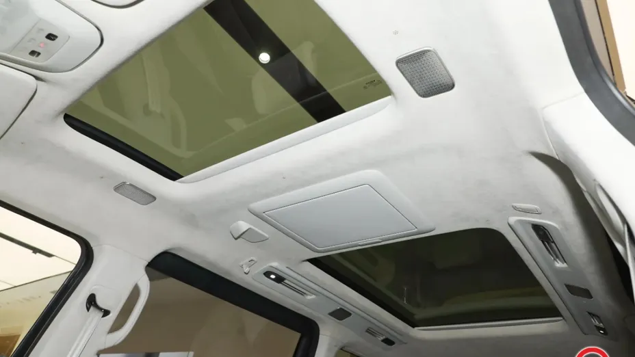 VOLVO EM90 -