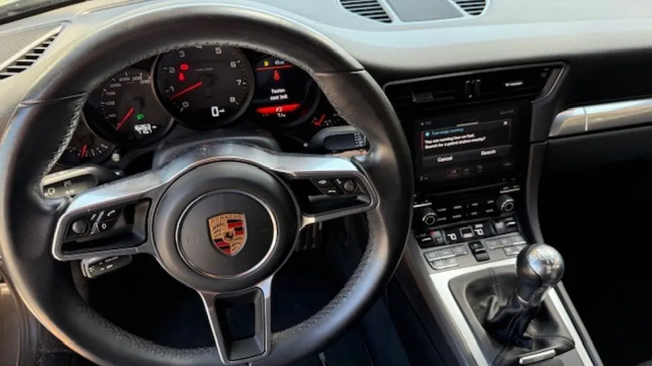 PORSCHE 911 -