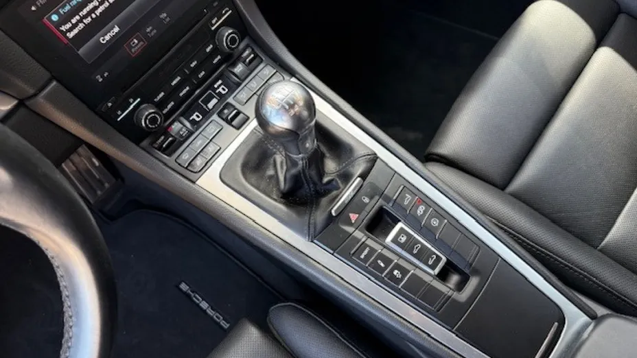 PORSCHE 911 -