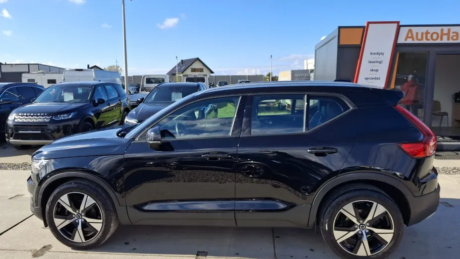 VOLVO XC40 -