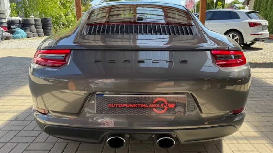 PORSCHE 911 -