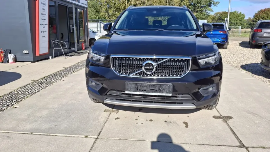 VOLVO XC40 -