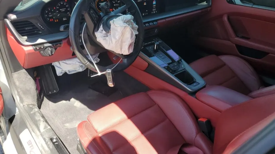 PORSCHE 911 -