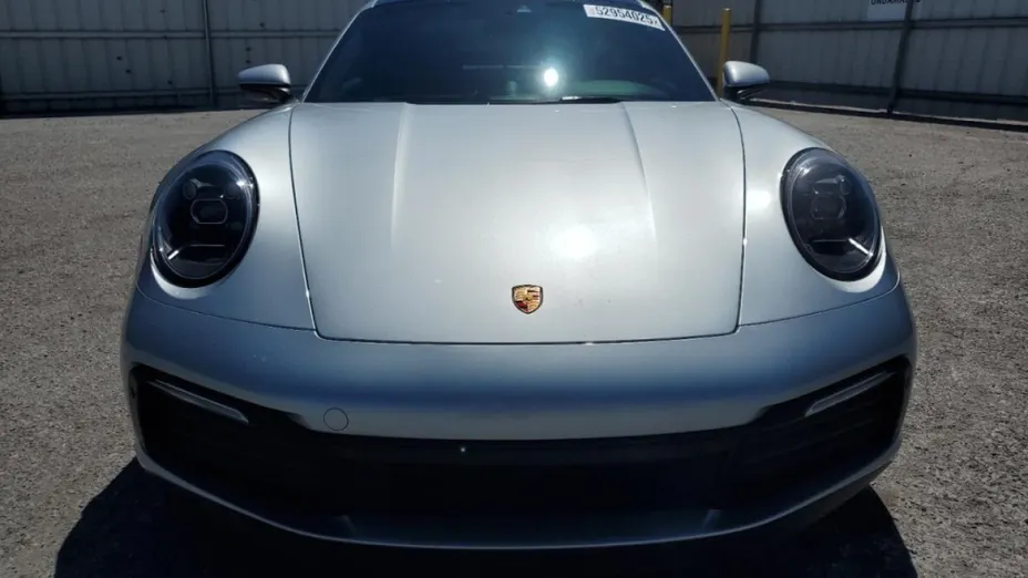 PORSCHE 911 -