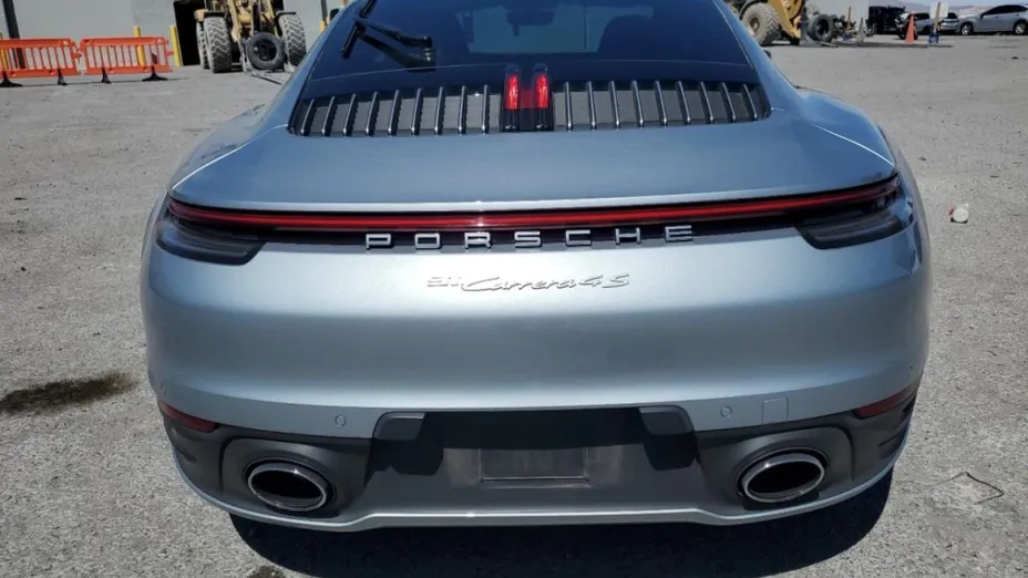 PORSCHE 911 -