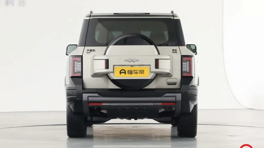 BYD Leopard 8 -