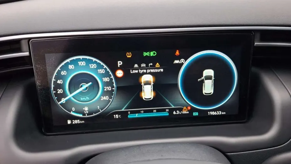 HYUNDAI Tucson -