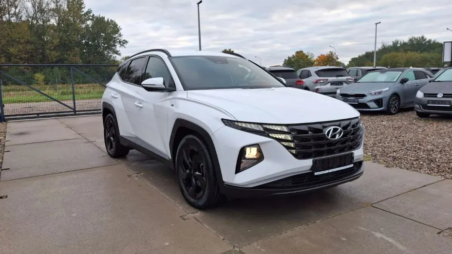 HYUNDAI Tucson -