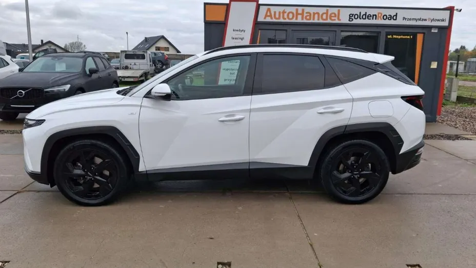 HYUNDAI Tucson -